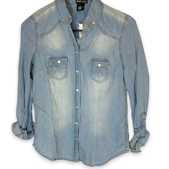 NEW Wet Seal Womens XS Basic Light Denim Snap-up Jean Shirt Roll Tab Sleeves NWT - Picture 1 of 7